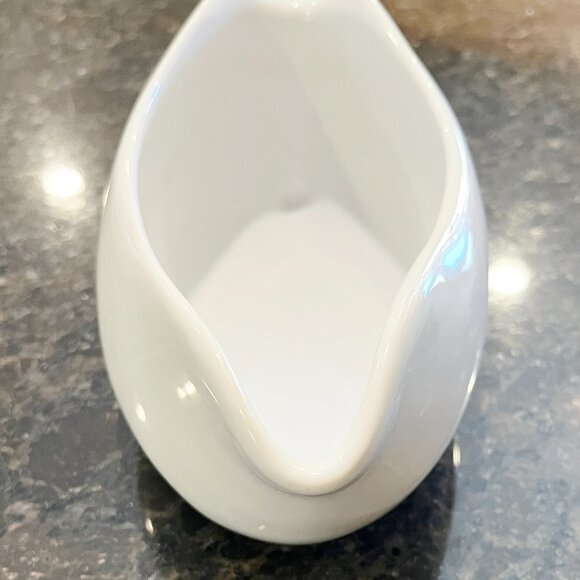Target home collection white ceramic gravy boat - Picture 6 of 12